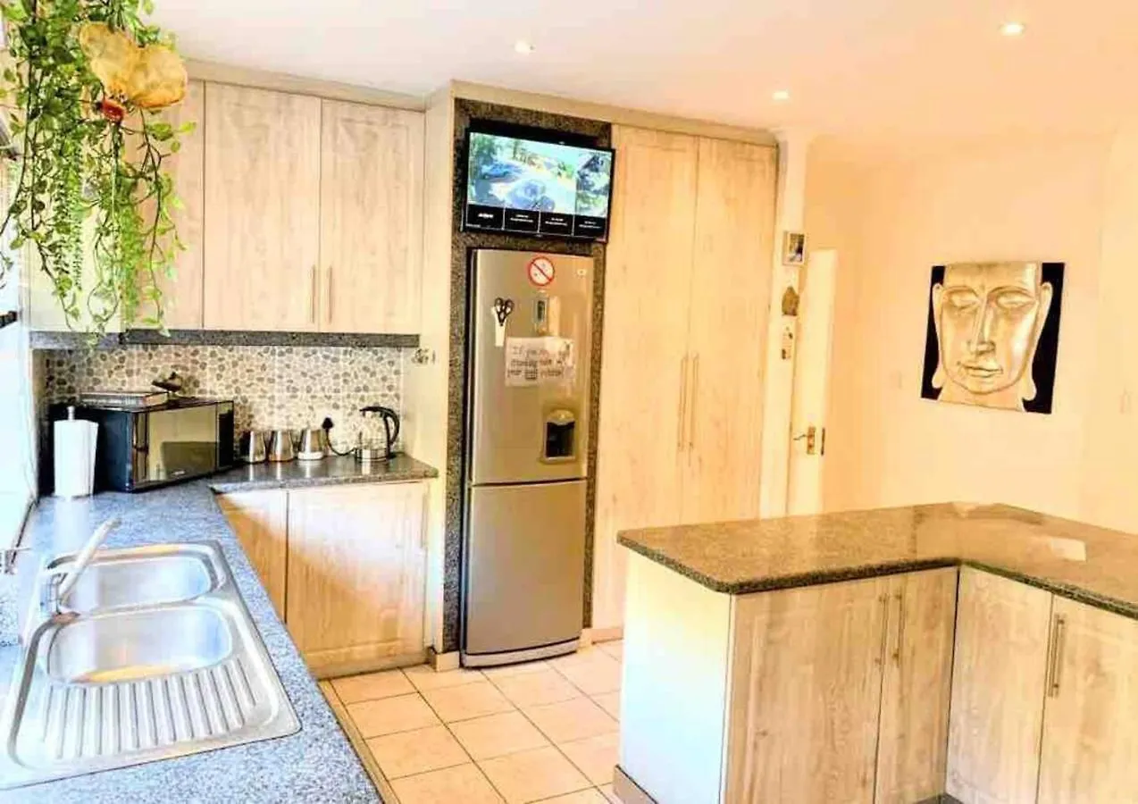 Spacious Home In Cape Towns Blouberg Area